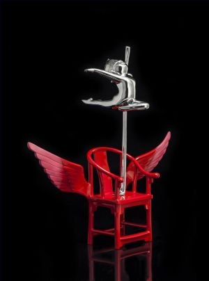 谢克的当代艺术作品《红椅》
