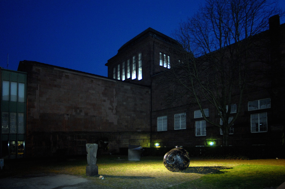 娜塔莉·布劳恩·巴伦德作品《曼海姆比林堡博物馆的天堂灯光装置》