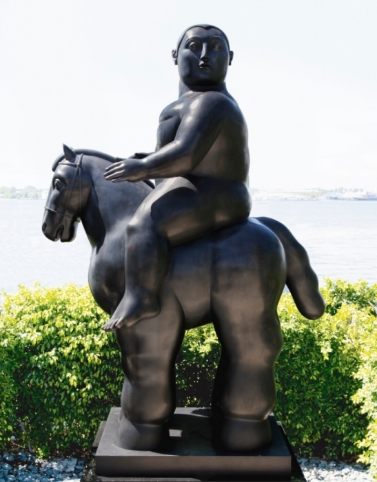 哥伦比亚当代艺术家费尔南多·波特罗的青铜雕塑拍得182.45万美元