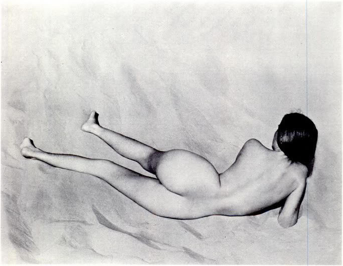 爱德华·亨利·韦斯顿作品《沙海上的人体,1935》
