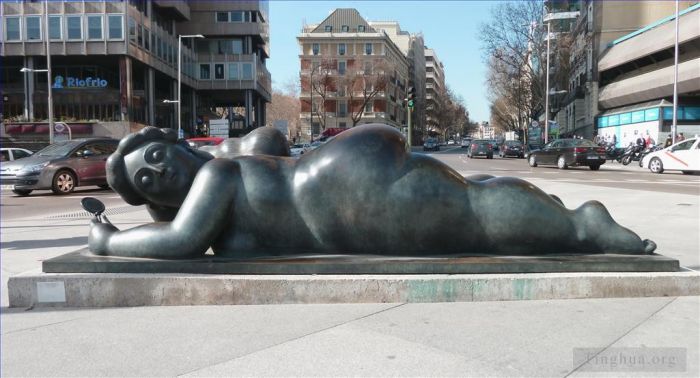 费尔南多·波特罗 当代雕塑作品 -  《女性的能力》
