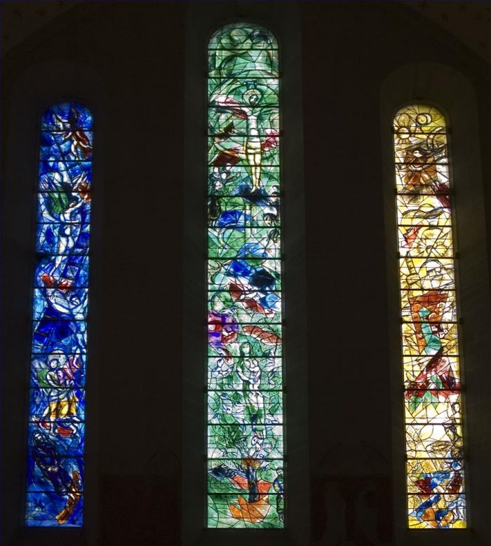 马克·夏加尔 当代各类绘画作品 -  《圣母大教堂的窗户》