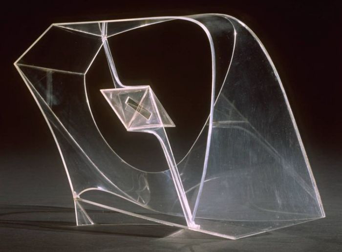 诺姆·加博 当代雕塑作品 -  《中空的空间装置,1940》