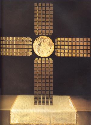 萨尔瓦多·达利的当代艺术作品《核十字》