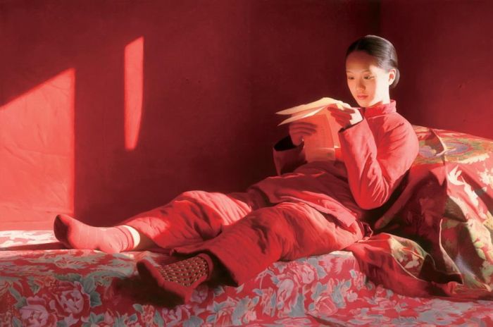 王沂东 当代油画作品 -  《远方的来信》