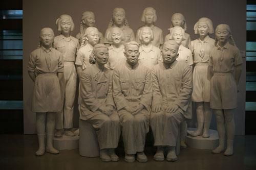陈妍音 当代雕塑作品 -  《1949年,新中国少先队员》