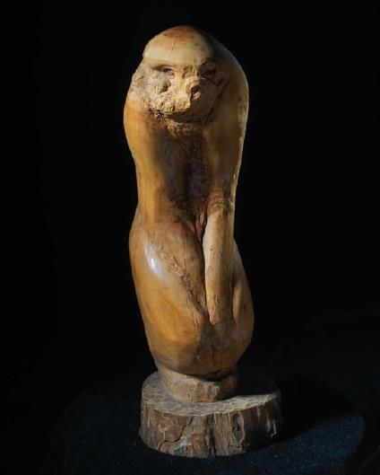 田信峰 当代雕塑作品 -  《站立的猴子》