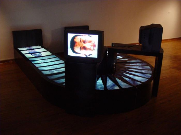 韦天瑜 当代多媒体艺术作品 -  《过滤2》