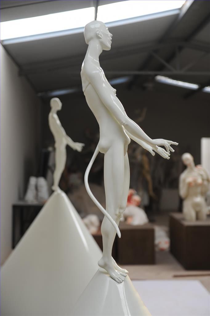 韦天瑜 当代雕塑作品 -  《人类后人类》