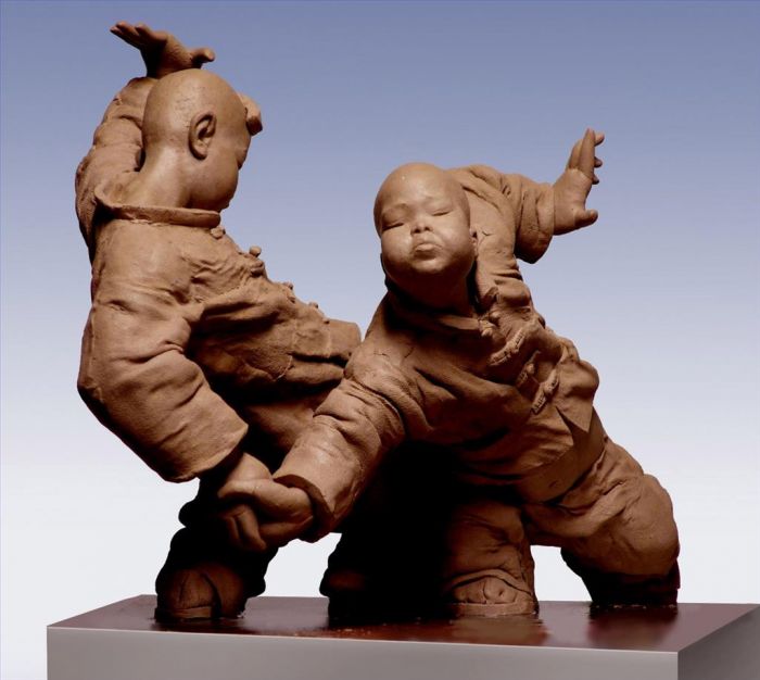 肖小裘 当代雕塑作品 -  《歌剧和小孩》